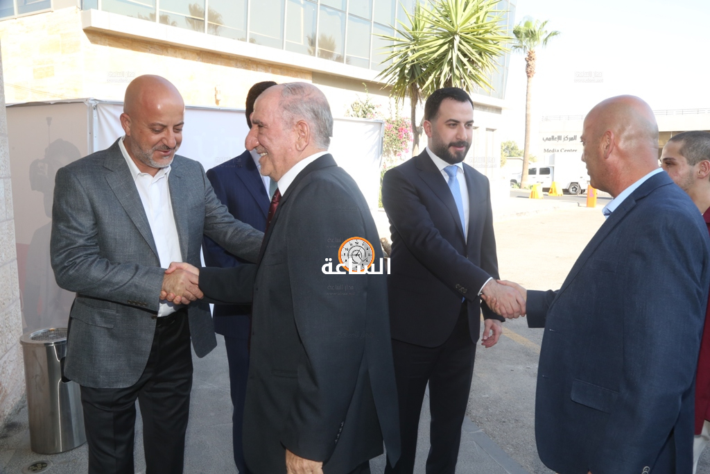 Madar Al-Saa Images 0.061640328599864125