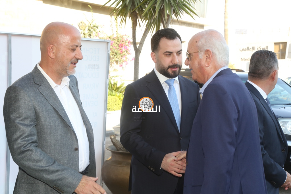 Madar Al-Saa Images 0.10923702853248773
