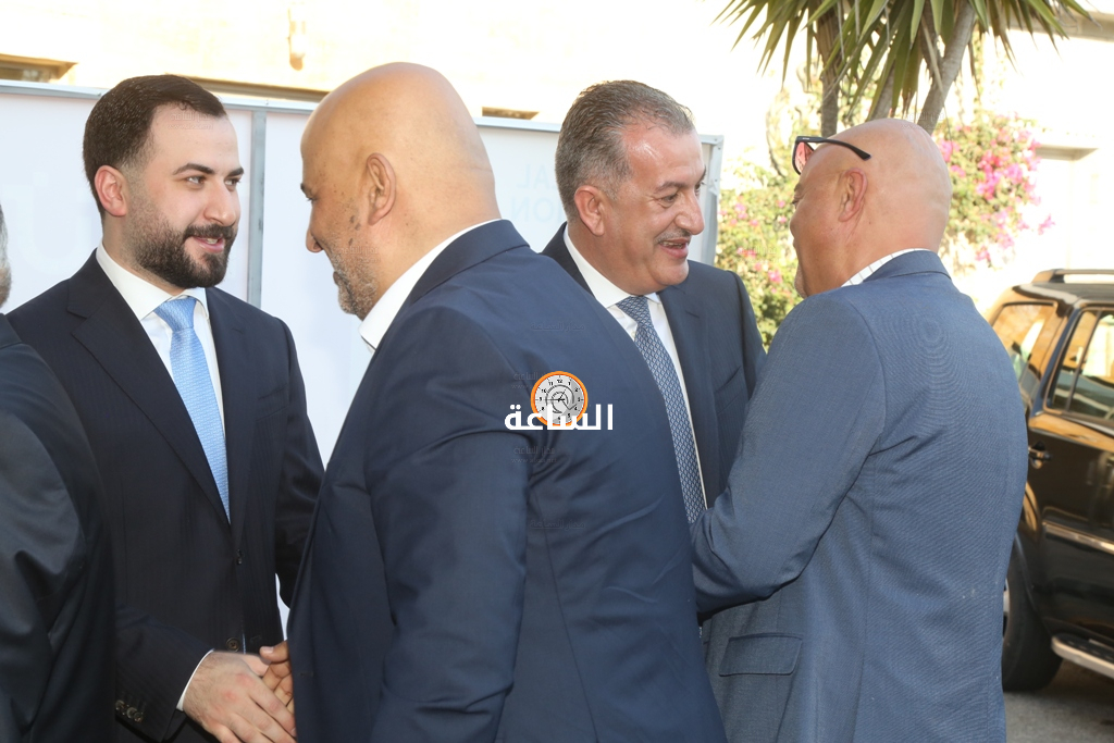Madar Al-Saa Images 0.12170380745461151
