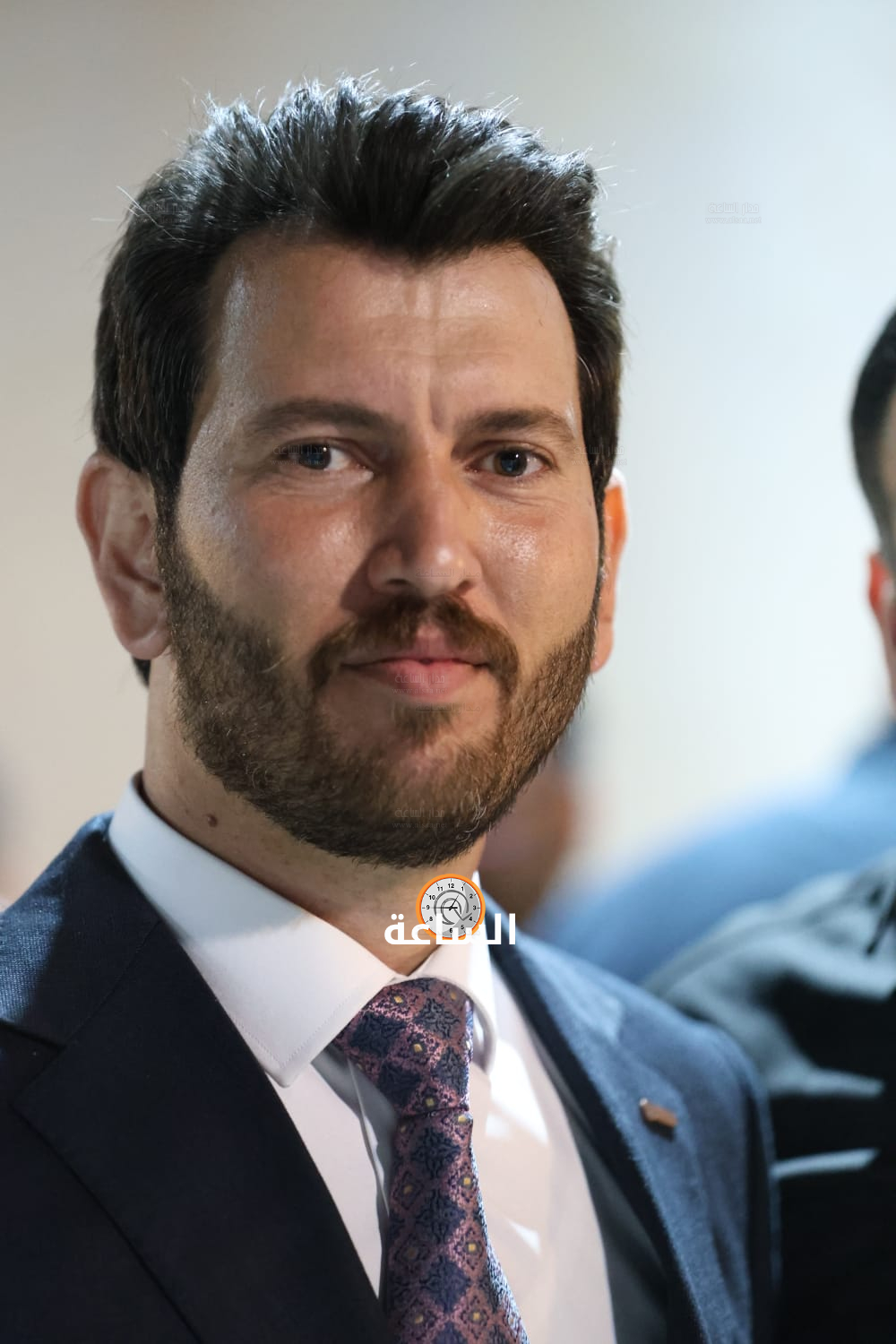 Madar Al-Saa Images 0.4236094170107516