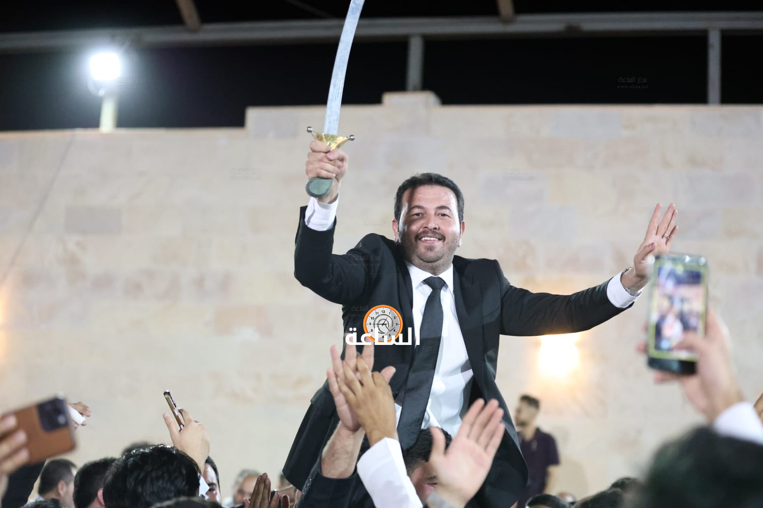 Madar Al-Saa Images 0.9273150827922895