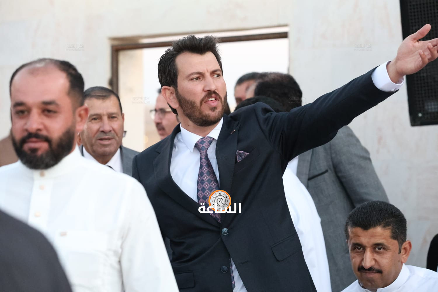 Madar Al-Saa Images 0.9304395116299992