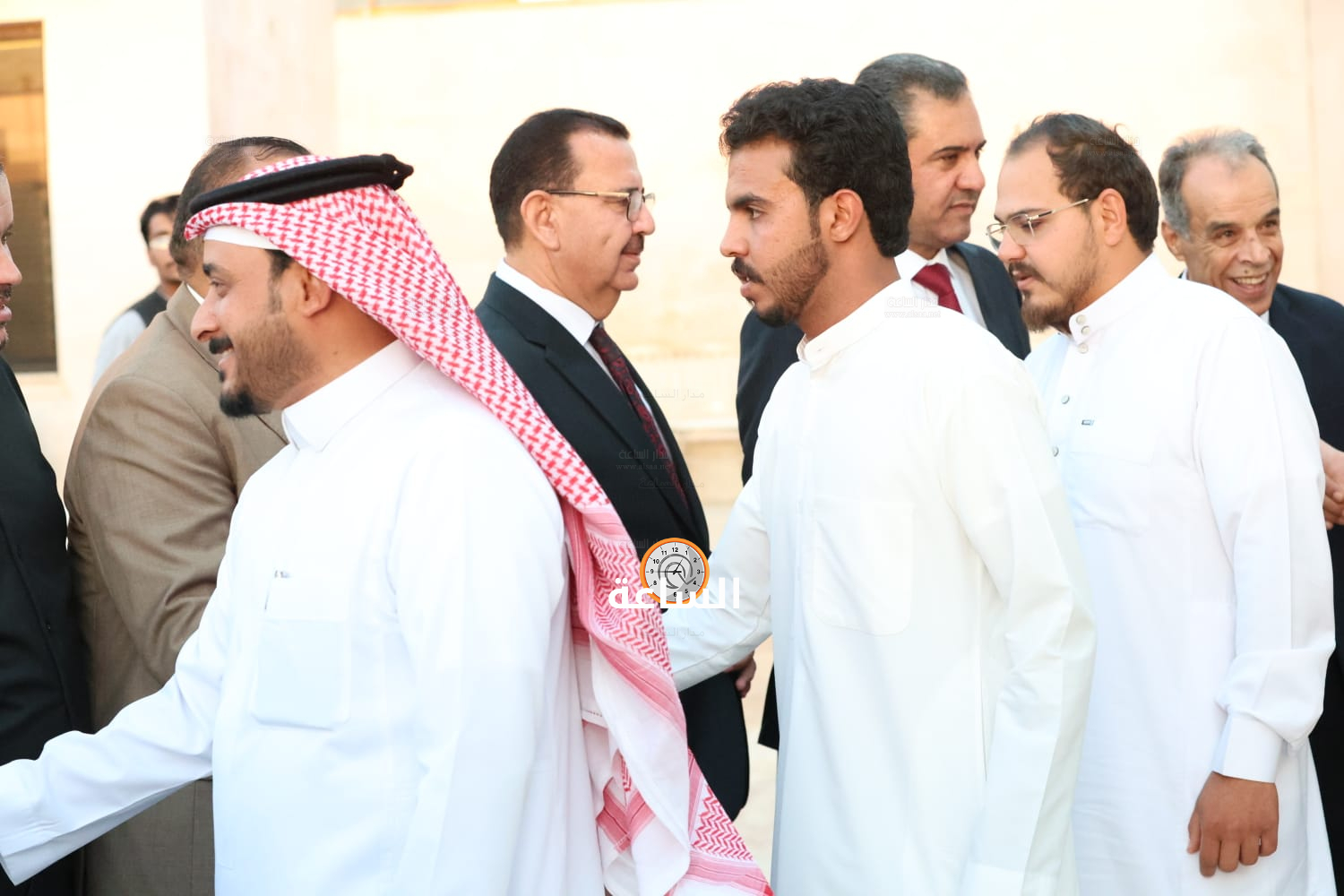Madar Al-Saa Images 0.9919916261183299