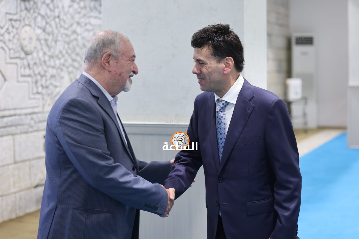 Madar Al-Saa Images 0.05767983943821331