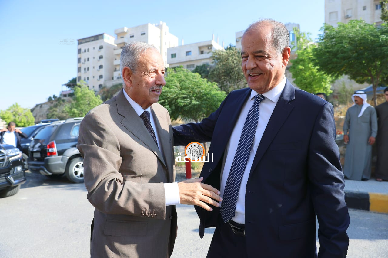 Madar Al-Saa Images 0.16035204304749984