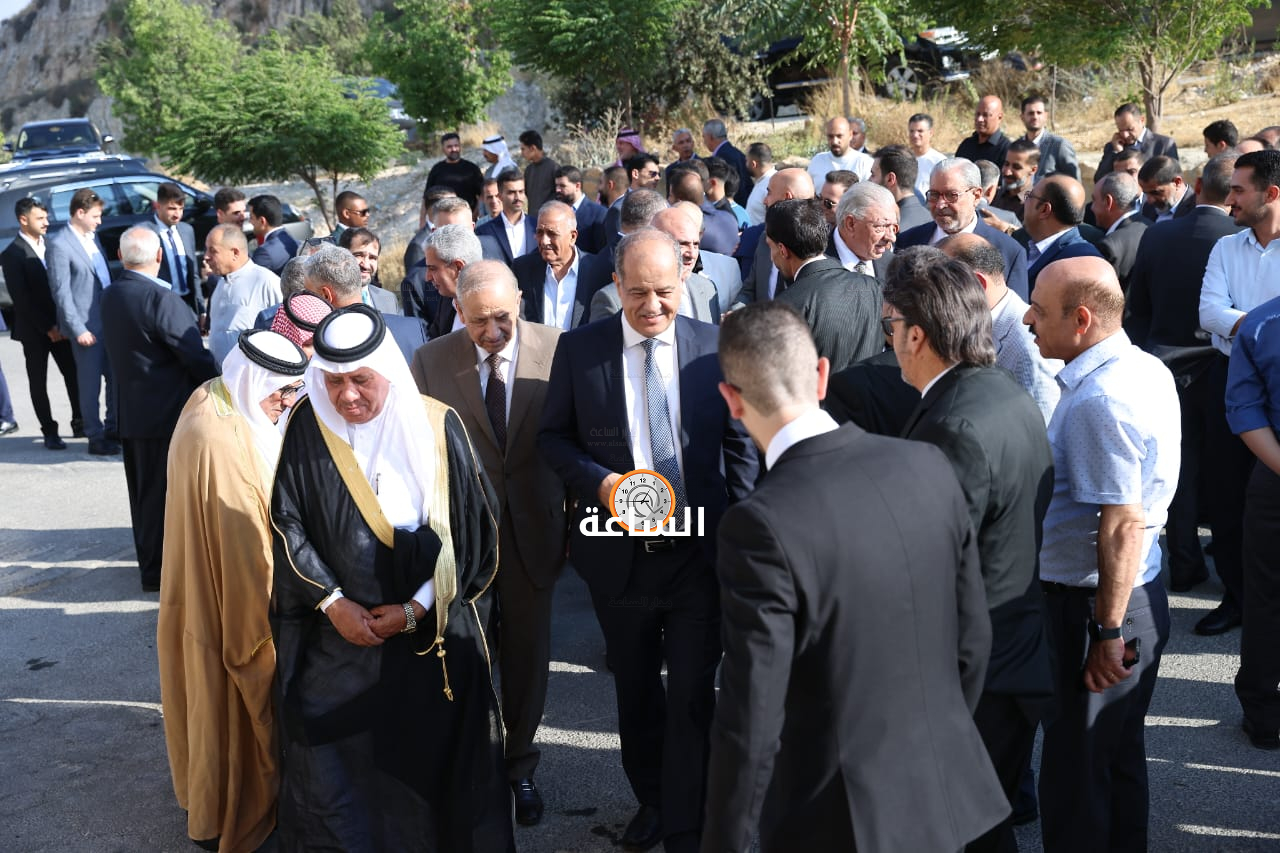 Madar Al-Saa Images 0.6196393423628862