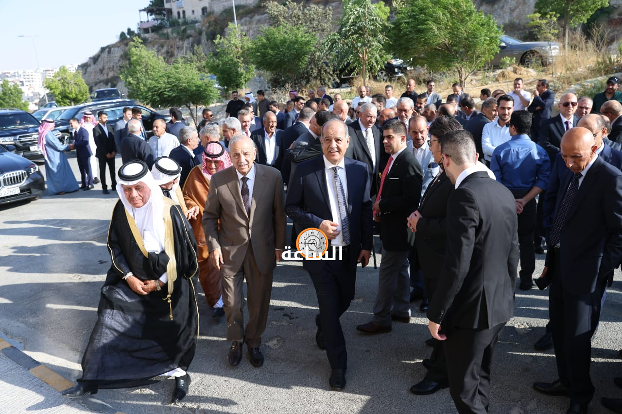 Madar Al-Saa Images 0.3573005035934045