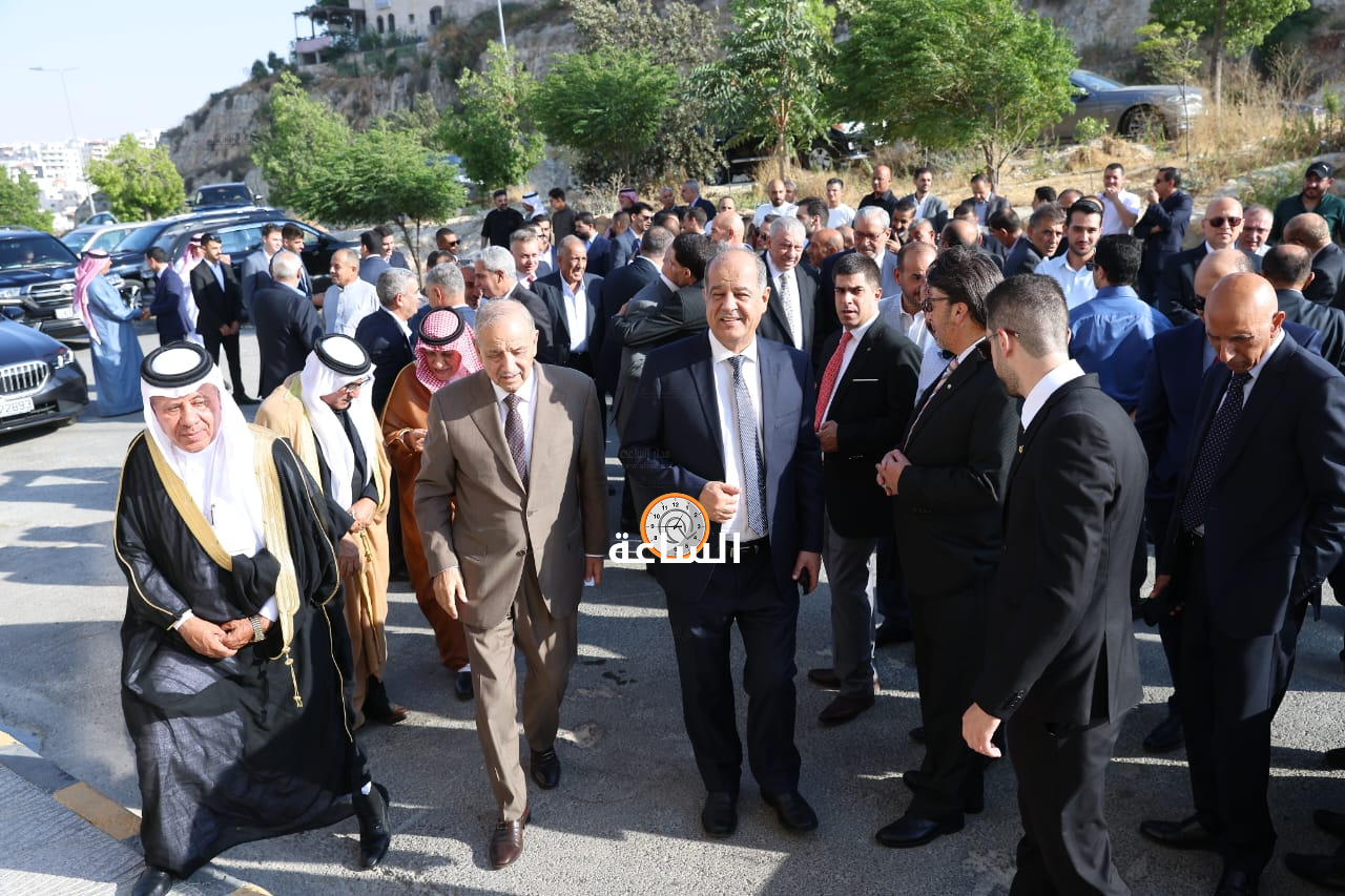 Madar Al-Saa Images 0.6626586130250207