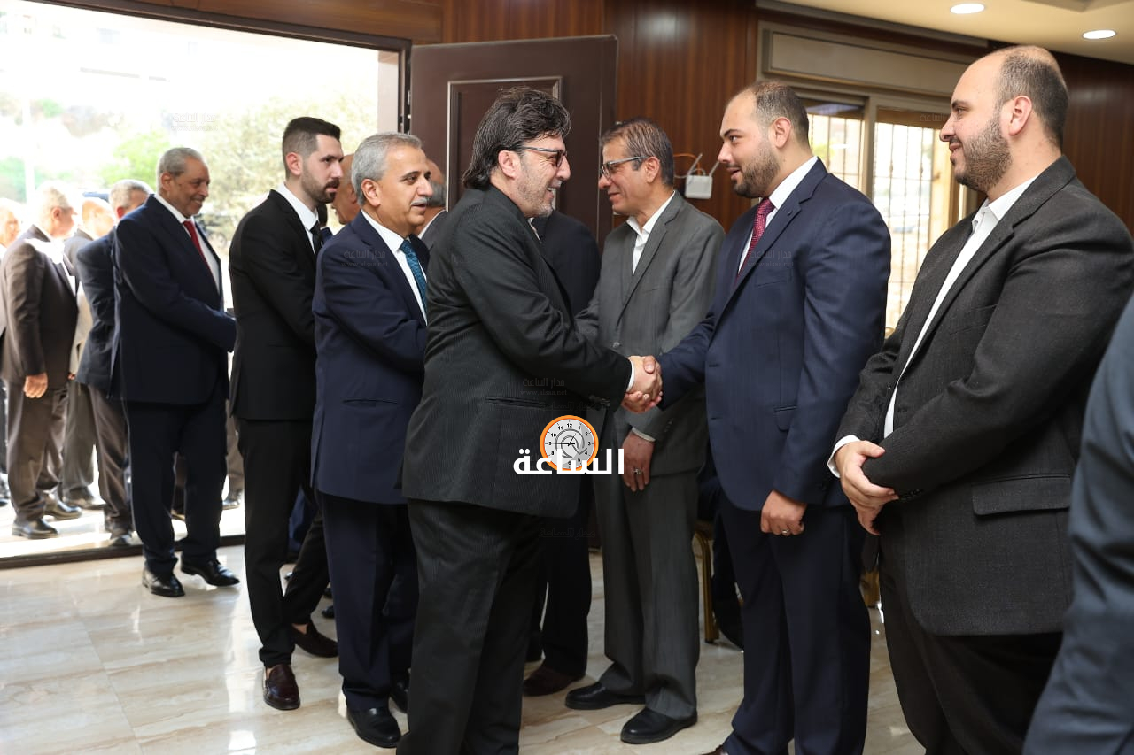 Madar Al-Saa Images 0.9616614938493905