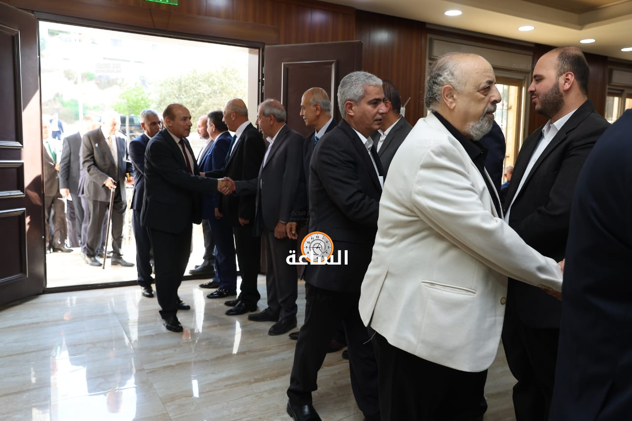 Madar Al-Saa Images 0.48873250107877375