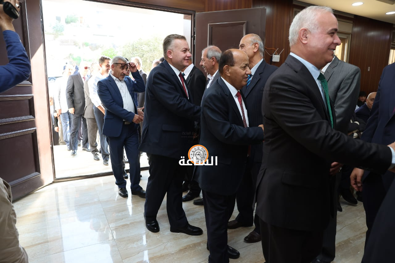 Madar Al-Saa Images 0.1589759196351238