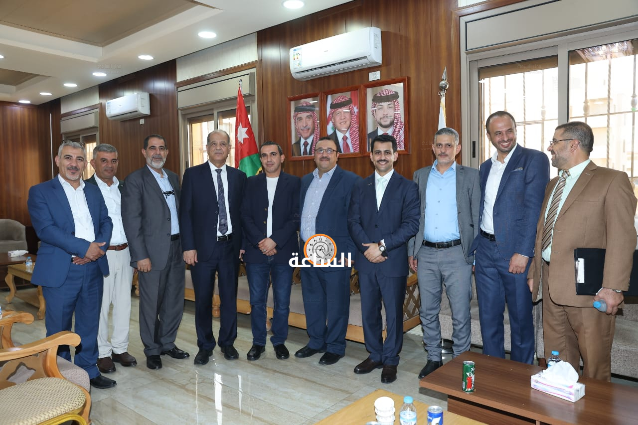 Madar Al-Saa Images 0.3992633093861344