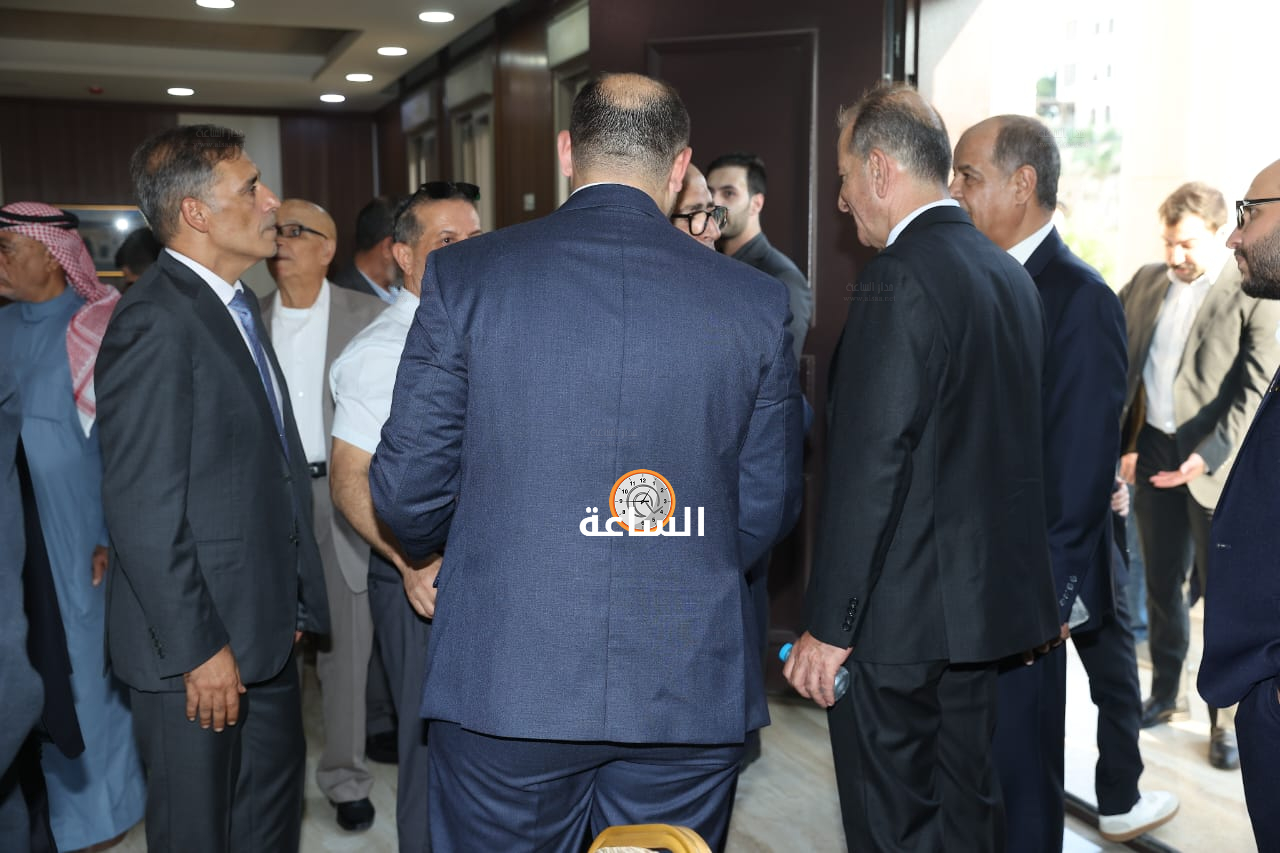 Madar Al-Saa Images 0.7167027950801613