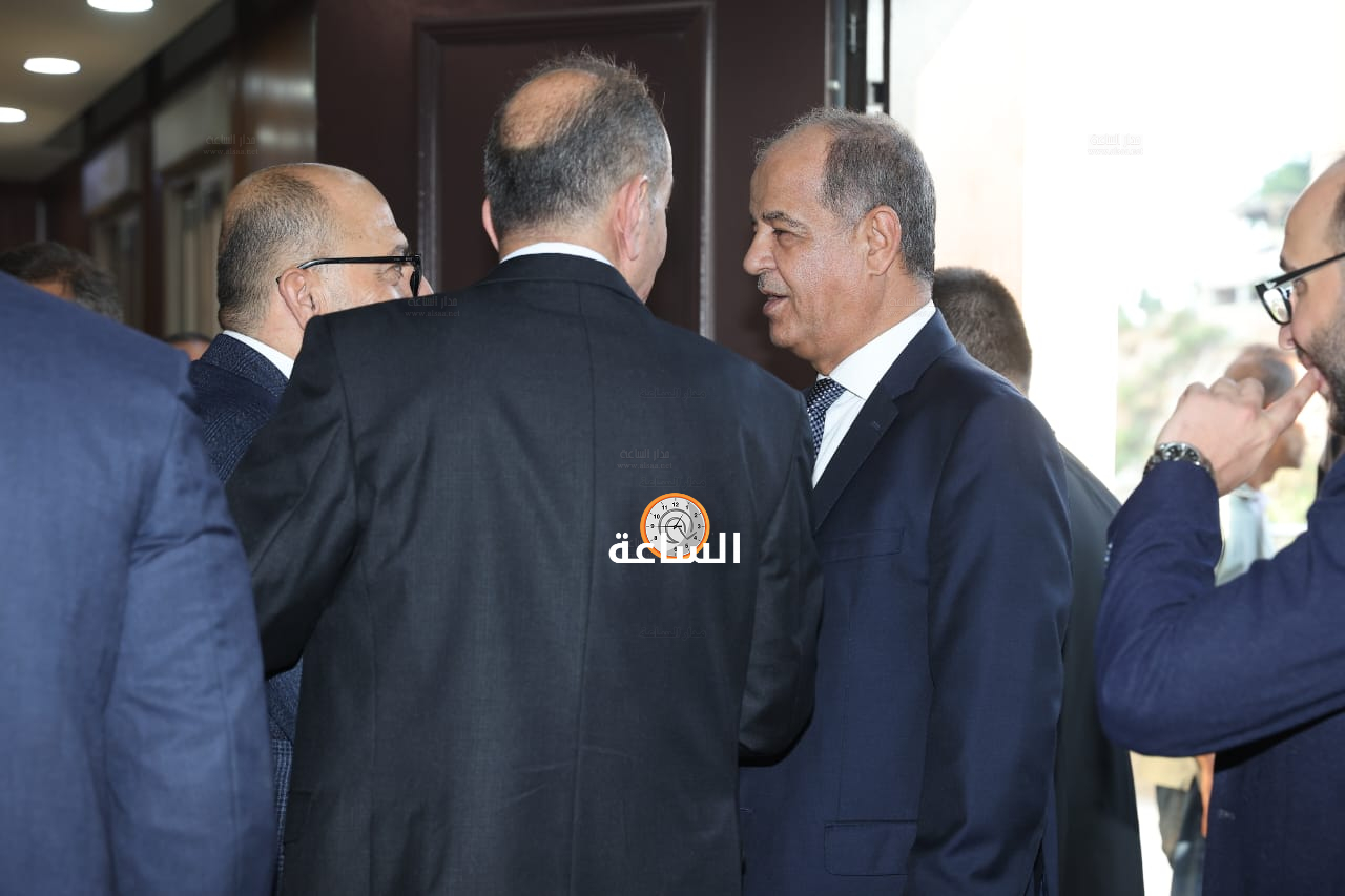 Madar Al-Saa Images 0.6558606254744119