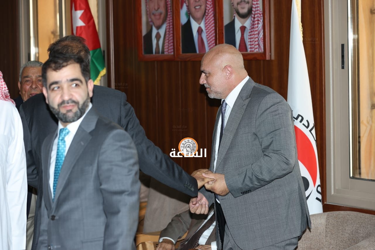 Madar Al-Saa Images 0.4646535432936456