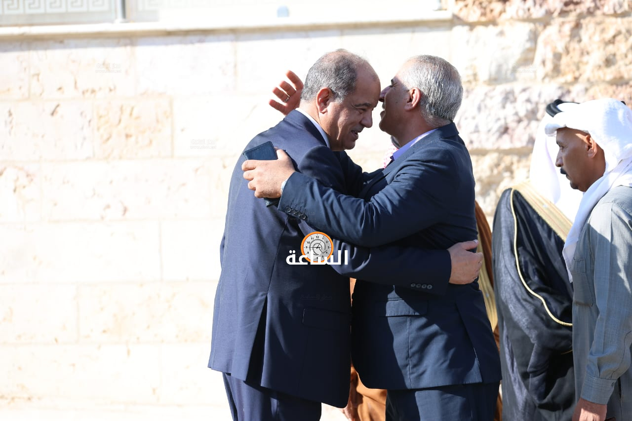 Madar Al-Saa Images 0.30715719491657023