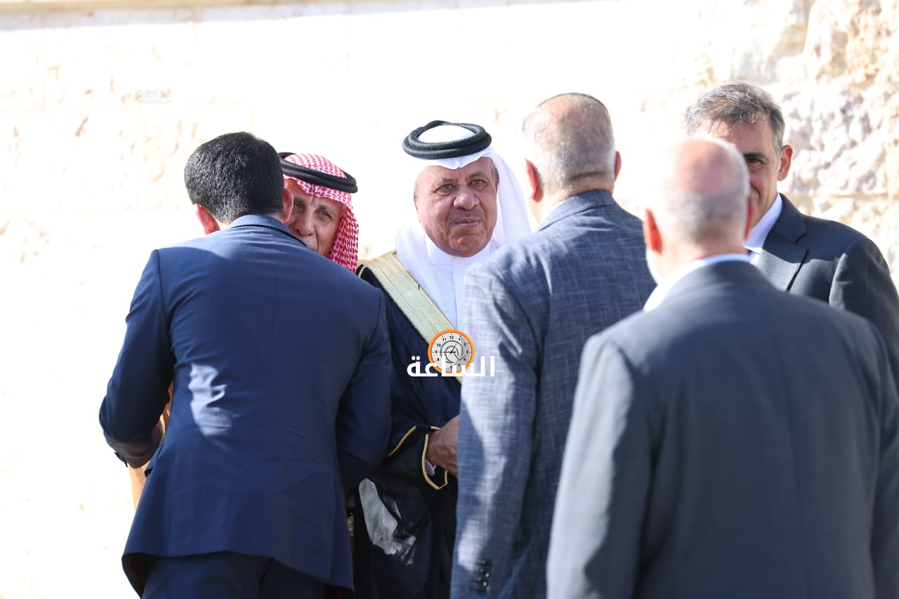 Madar Al-Saa Images 0.6009965793096836