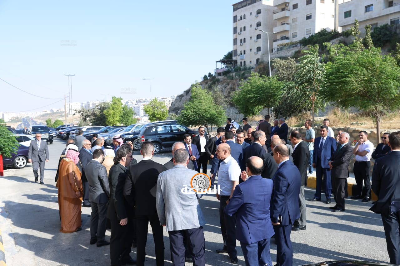 Madar Al-Saa Images 0.6910917700969895
