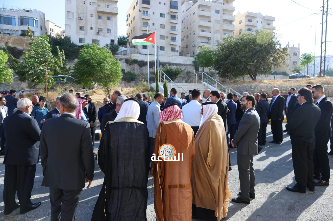 Madar Al-Saa Images 0.6162949091513972