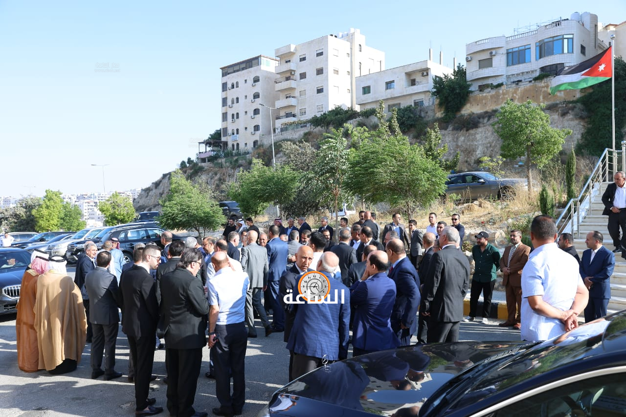 Madar Al-Saa Images 0.9305857533306354