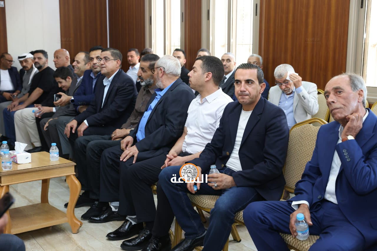 Madar Al-Saa Images 0.03495341758883019