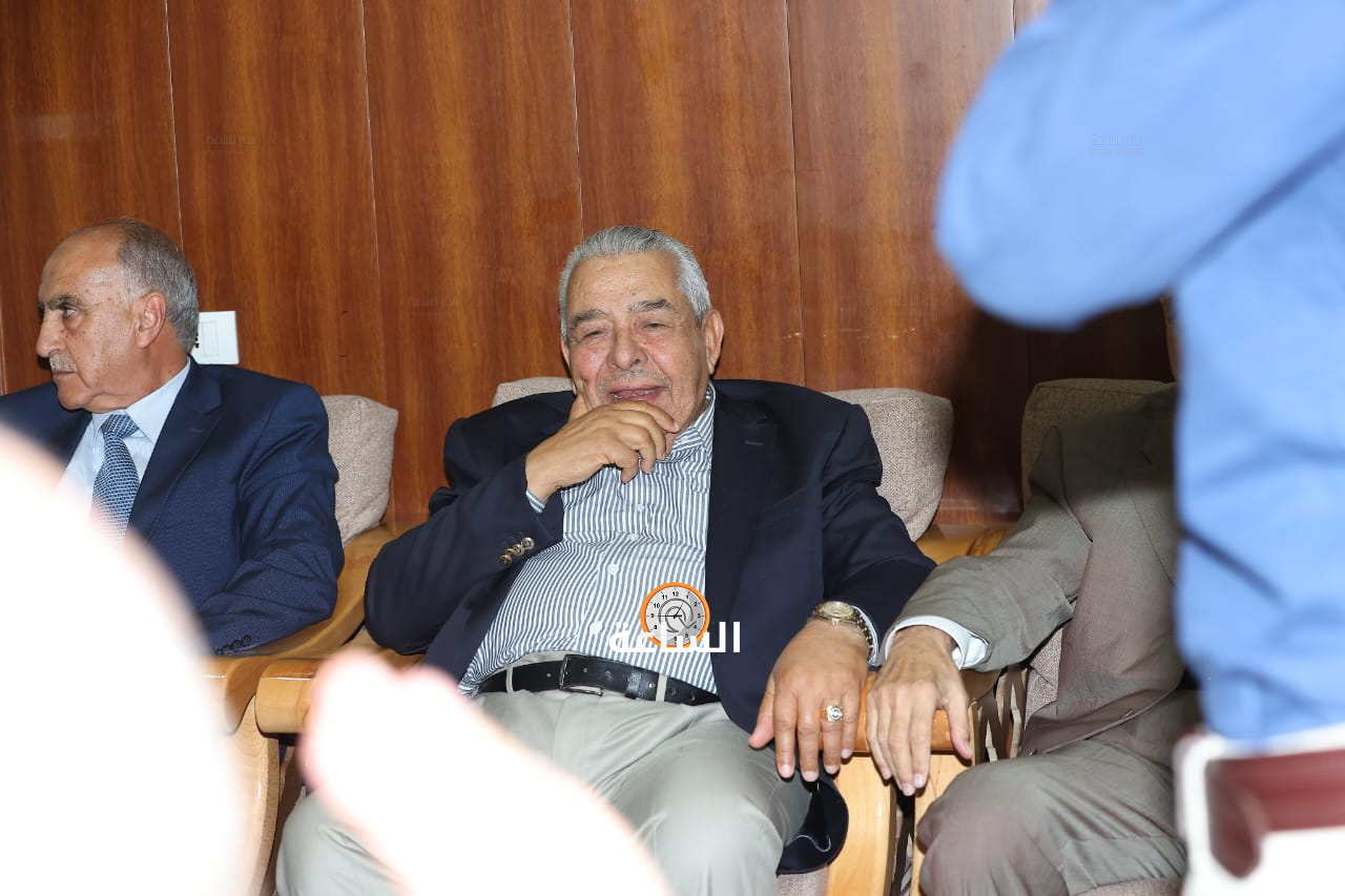 Madar Al-Saa Images 0.3808489100122885