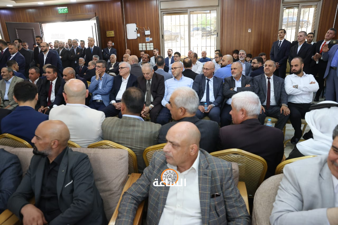 Madar Al-Saa Images 0.4848889566856751