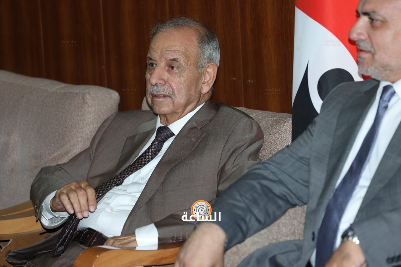 Madar Al-Saa Images 0.7722460107199239