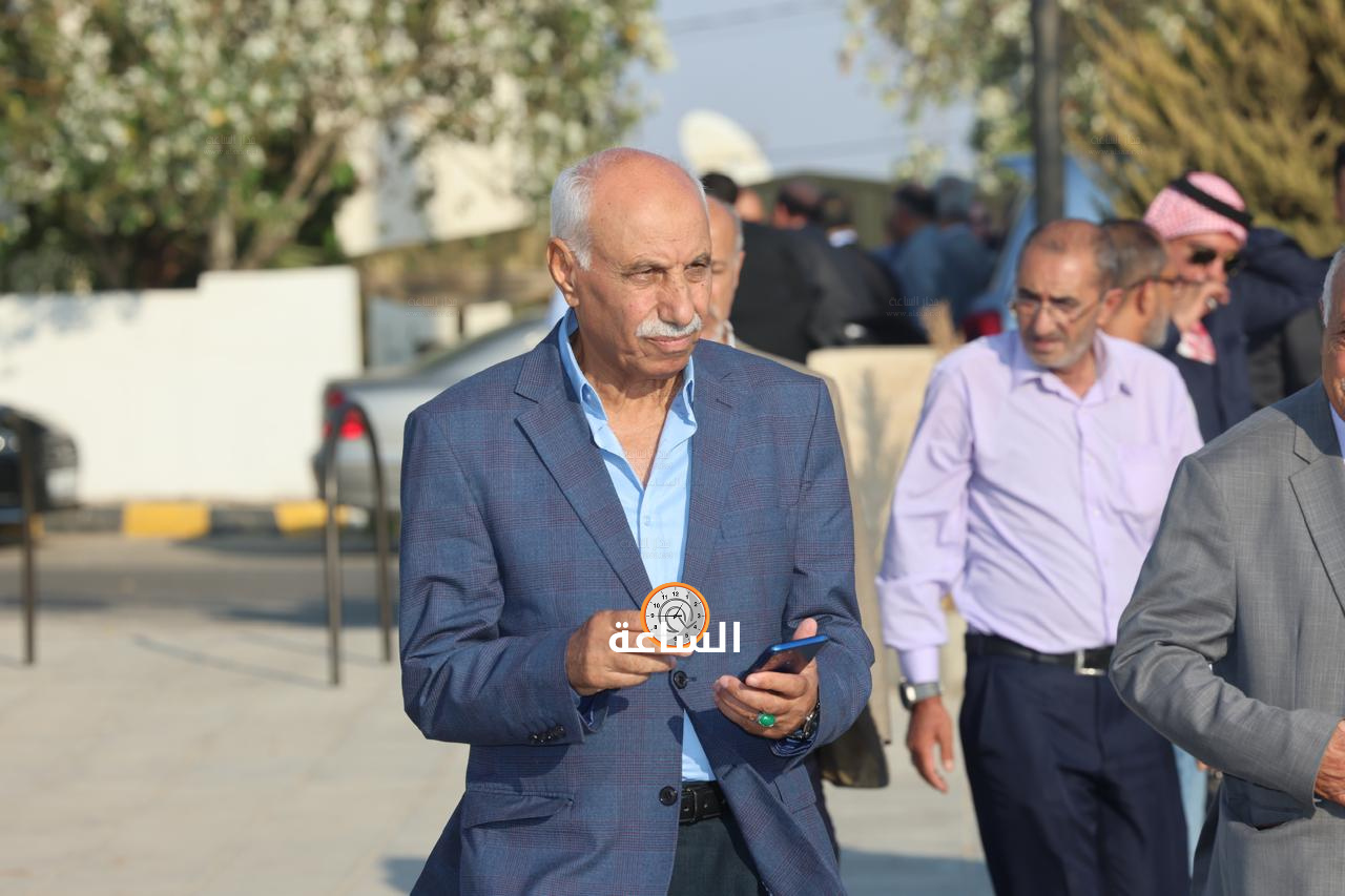 Madar Al-Saa Images 0.041450993289376625