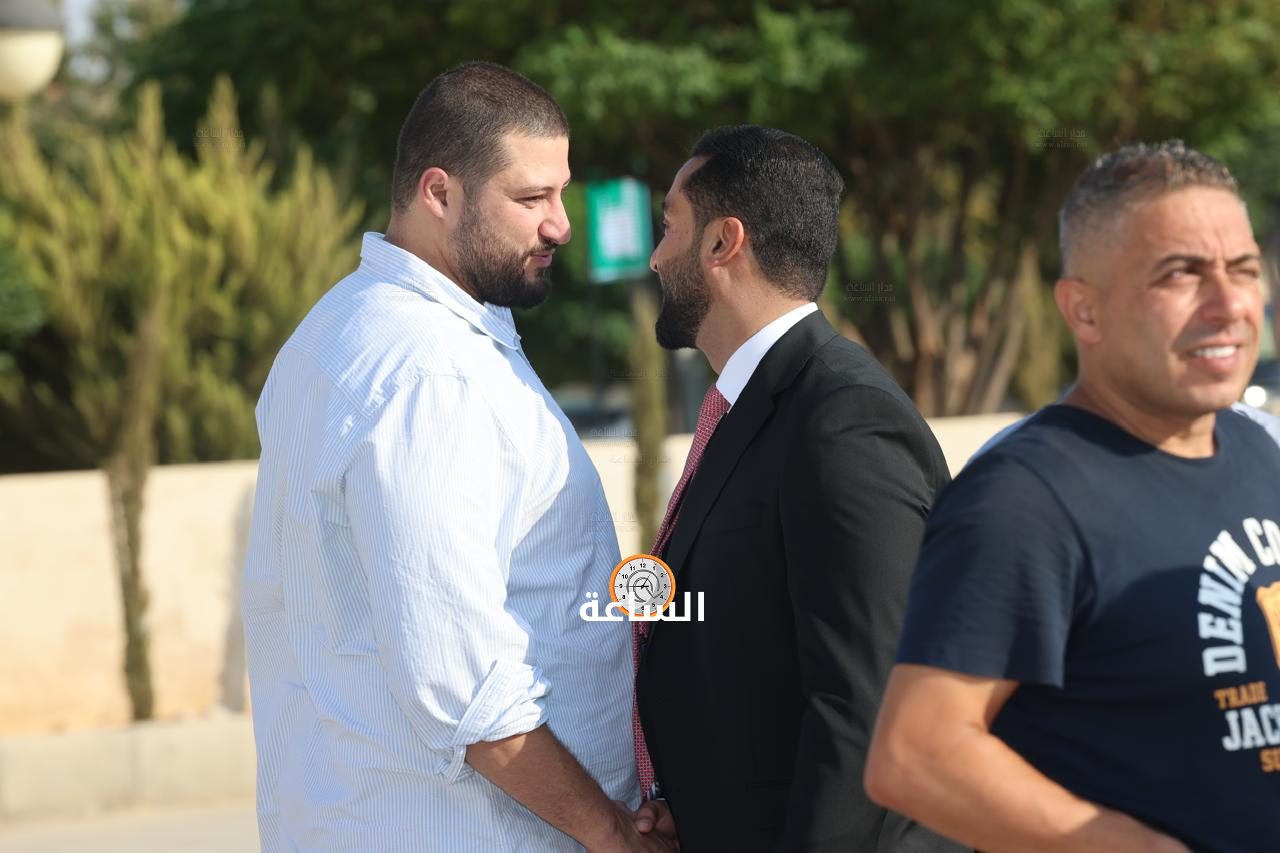 Madar Al-Saa Images 0.882172179593704