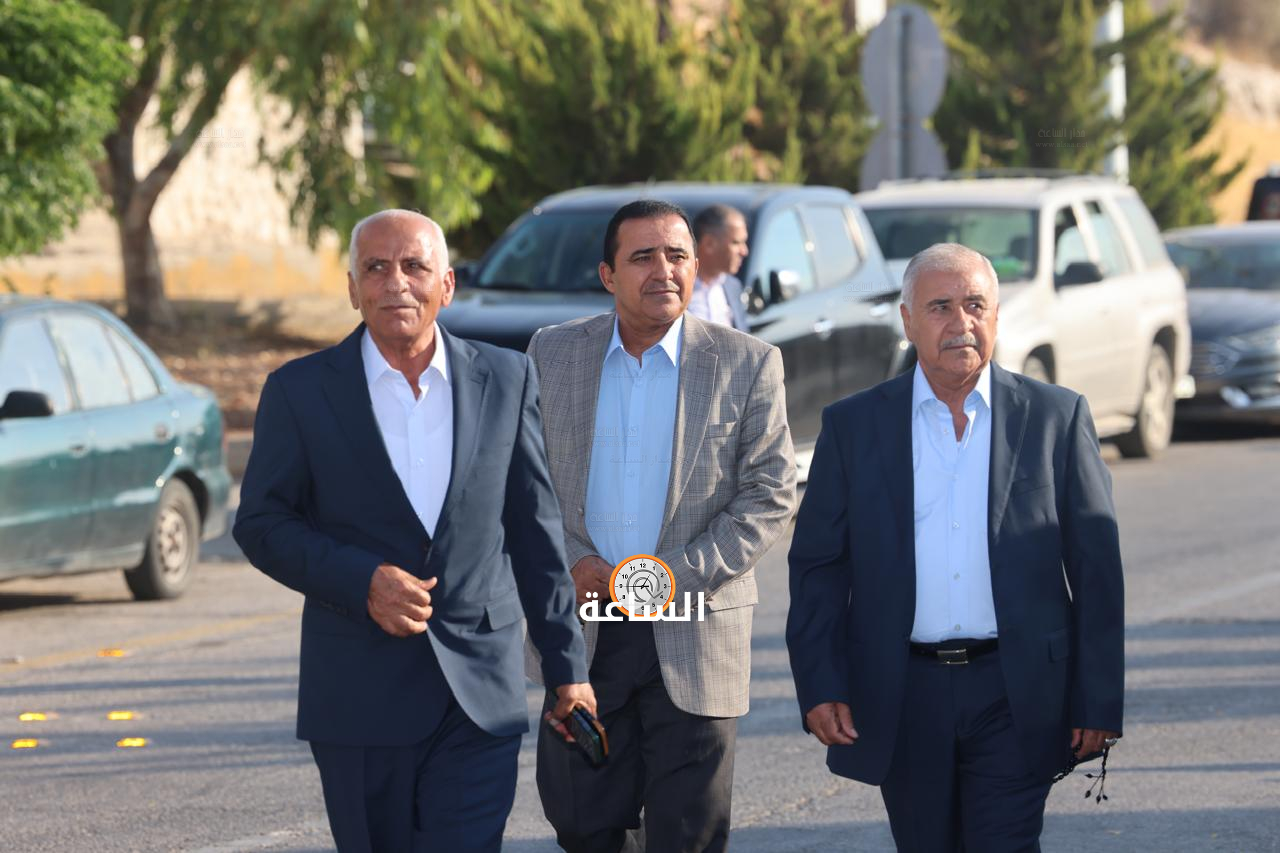 Madar Al-Saa Images 0.6814394915527421
