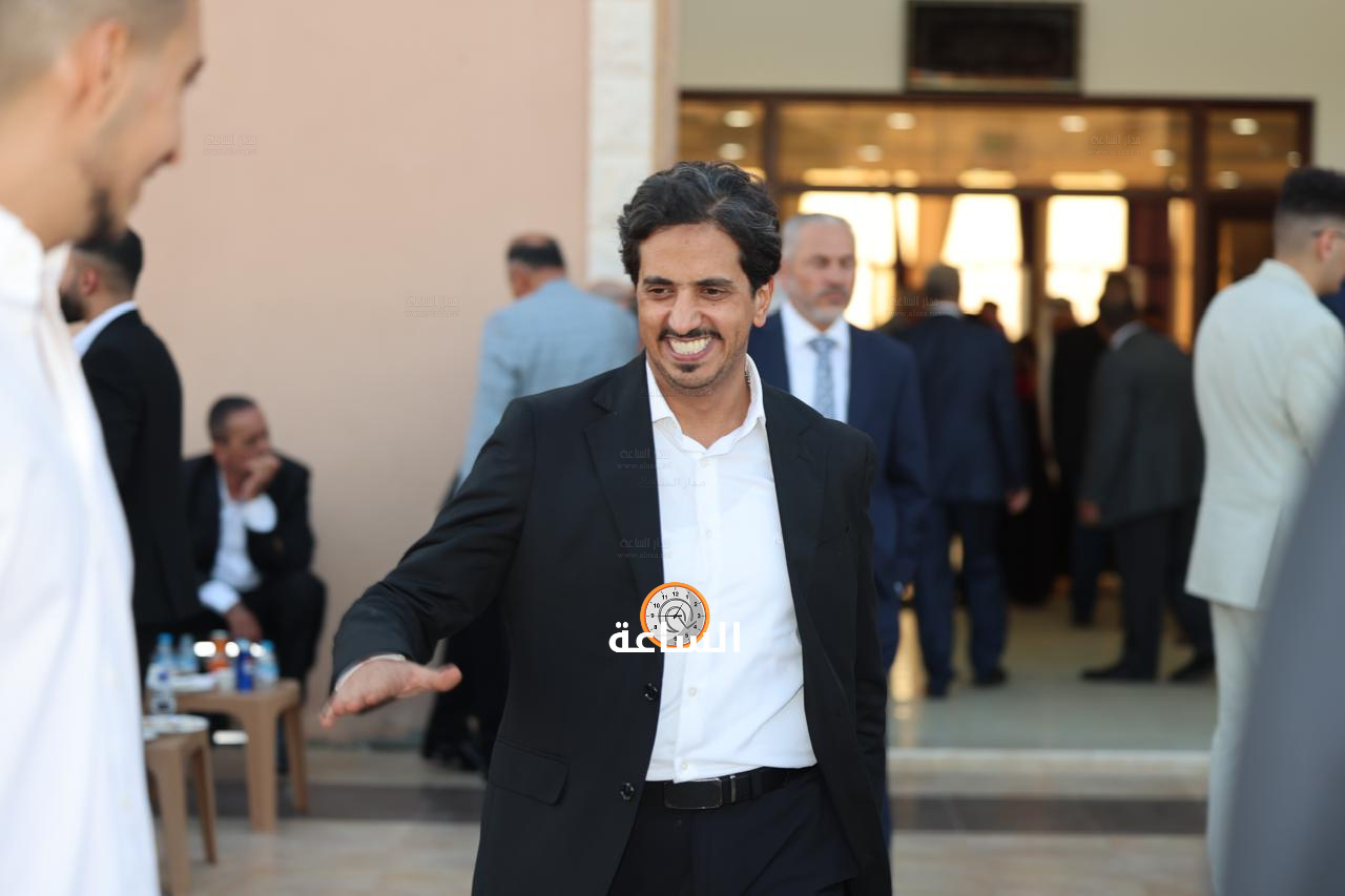 Madar Al-Saa Images 0.8496588382389222