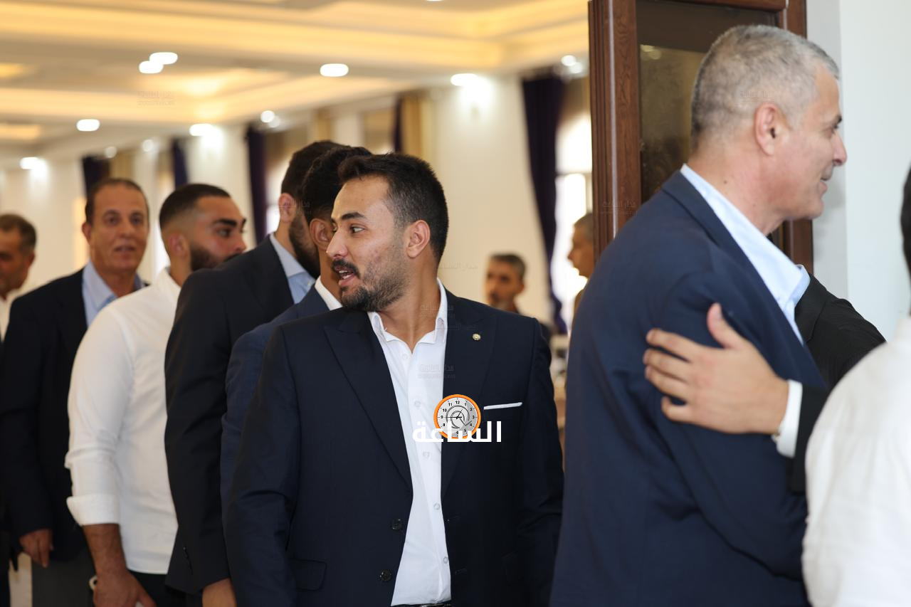 Madar Al-Saa Images 0.47093433642462923