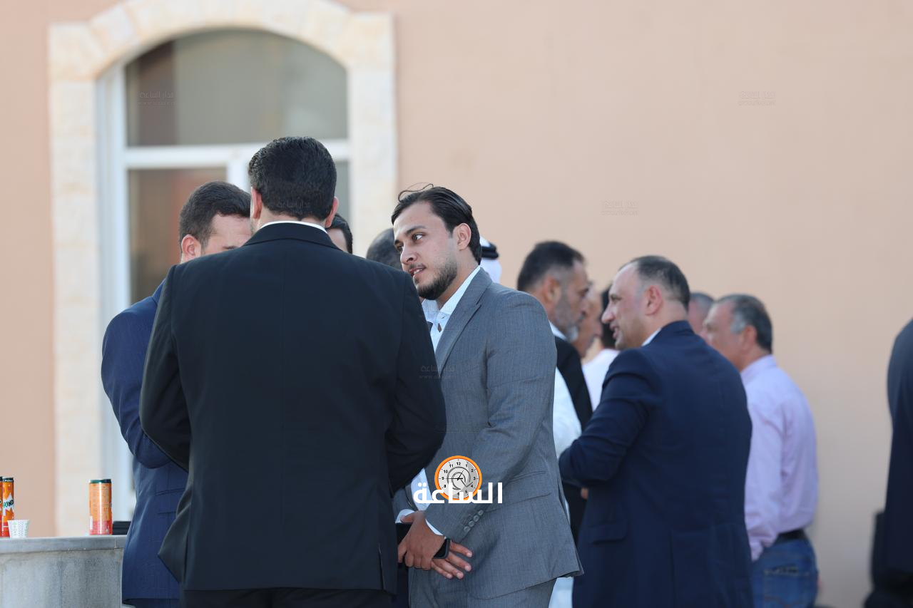 Madar Al-Saa Images 0.08155700192791482