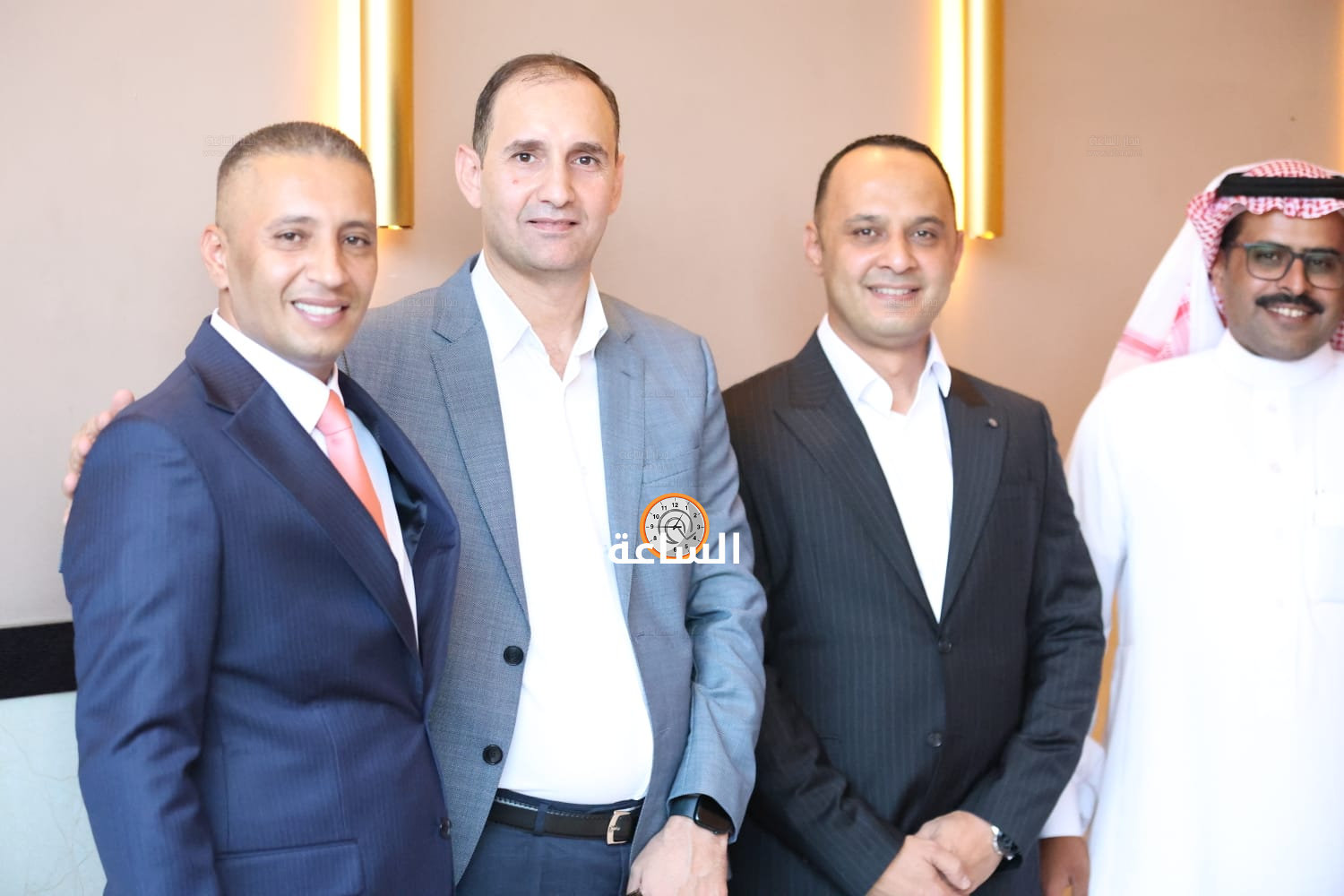 Madar Al-Saa Images 0.021193330177464276