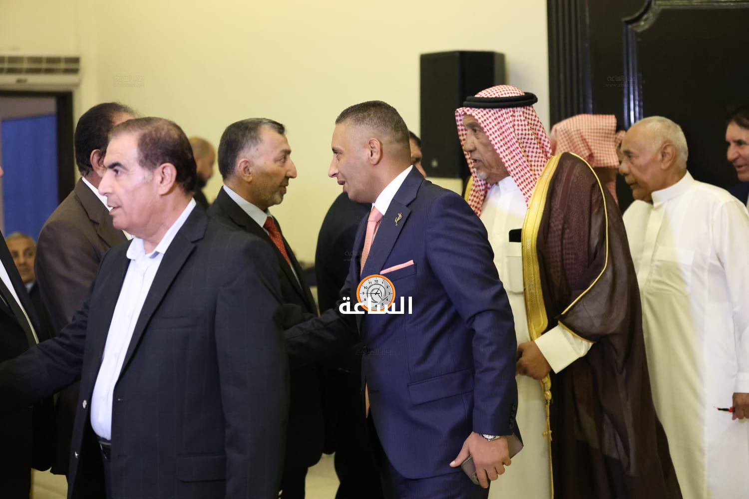 Madar Al-Saa Images 0.7439650728343999