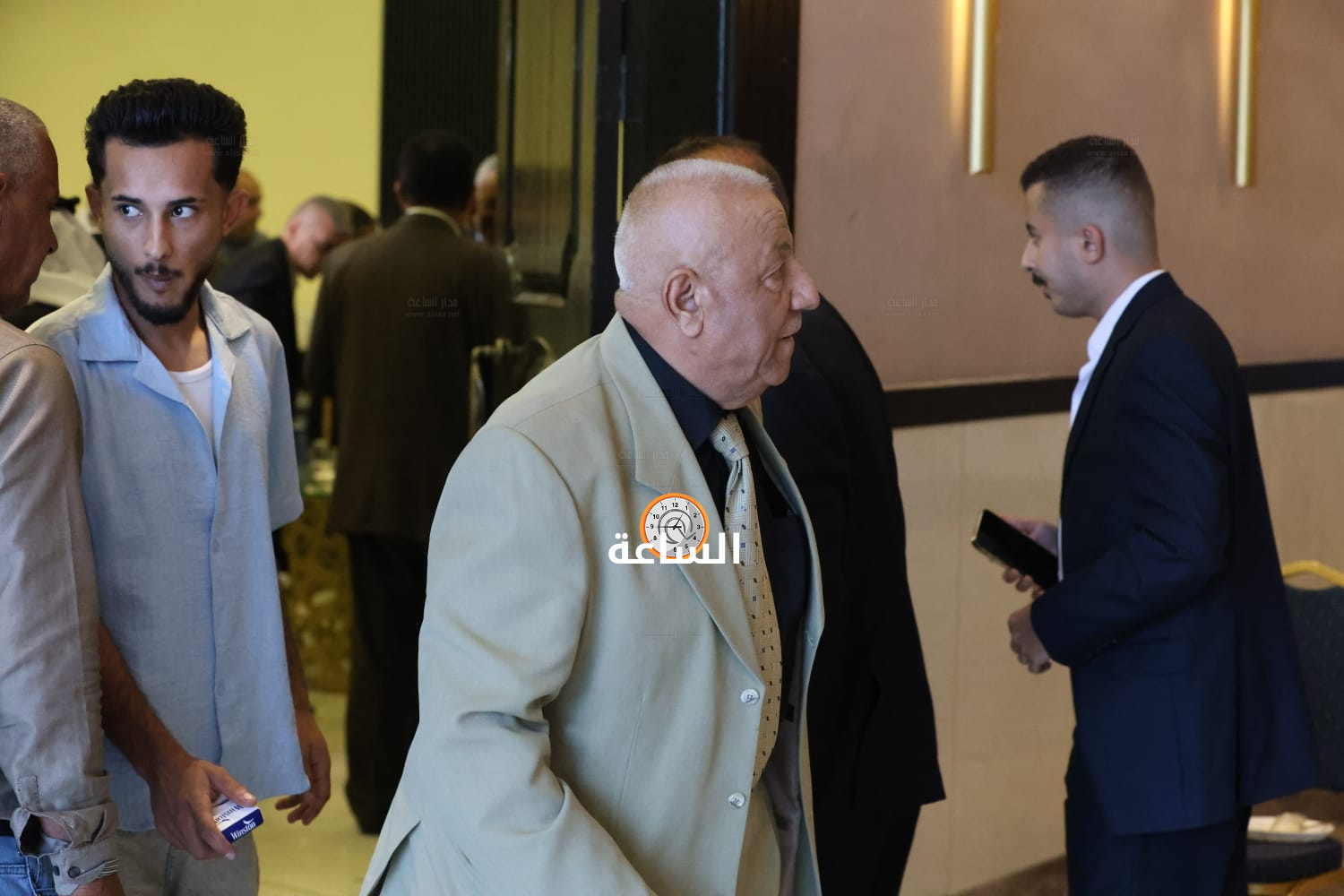 Madar Al-Saa Images 0.974389637349392