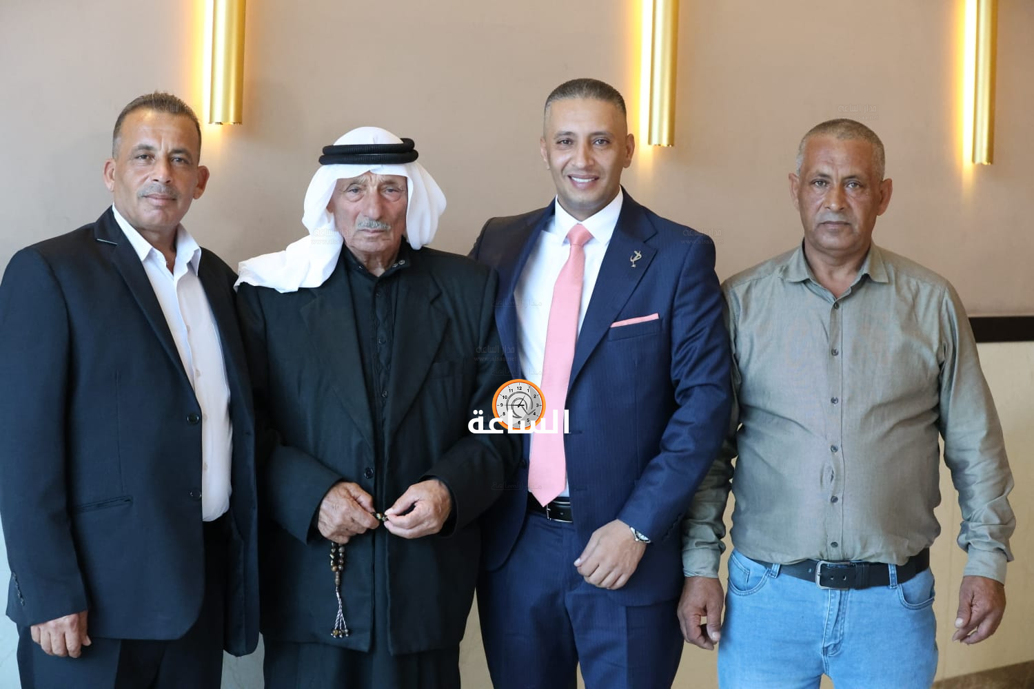 Madar Al-Saa Images 0.7005853683445502
