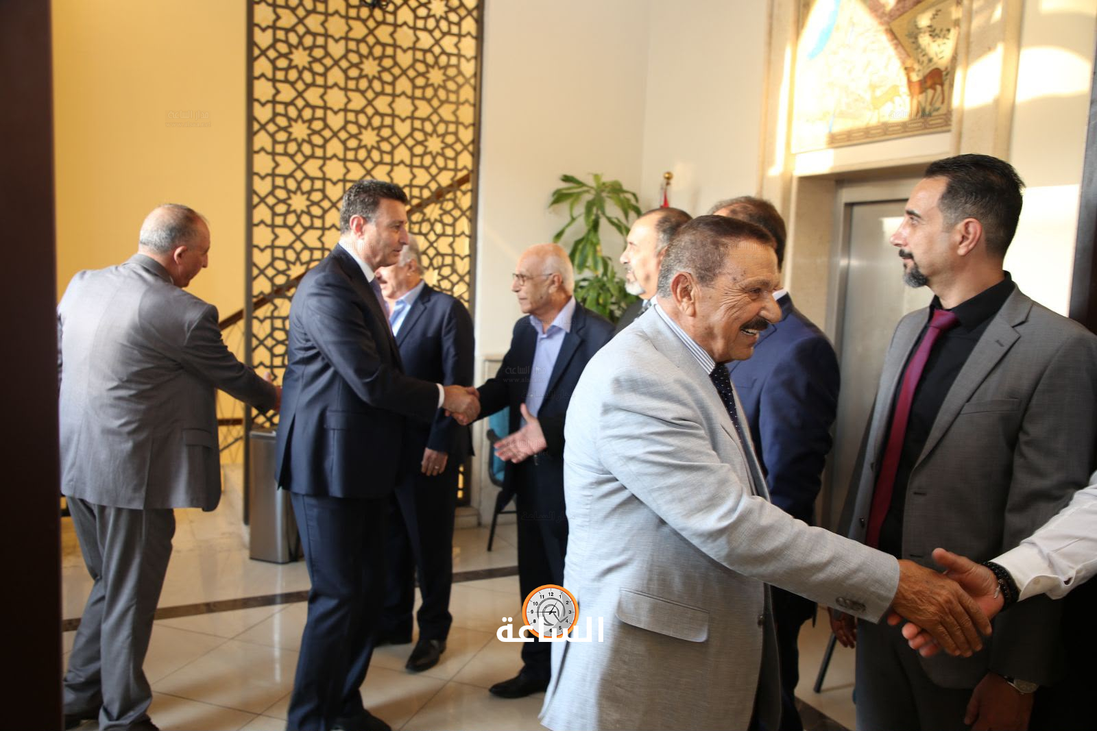 Madar Al-Saa Images 0.9751629110234997