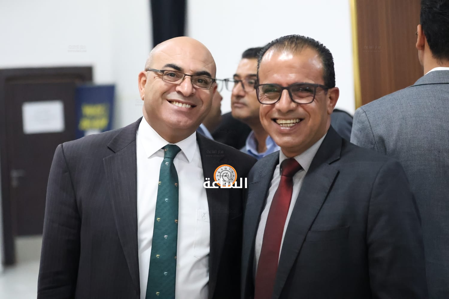 Madar Al-Saa Images 0.4385296294254395