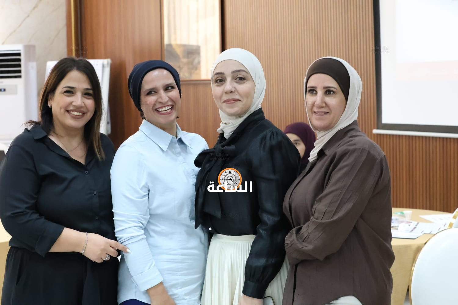 Madar Al-Saa Images 0.15826323669071207