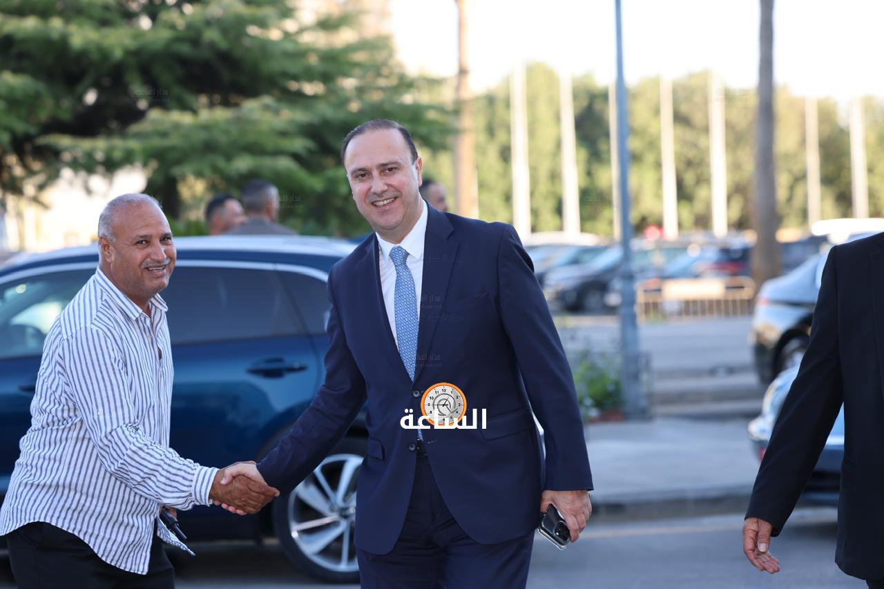 Madar Al-Saa Images 0.6861398481767752