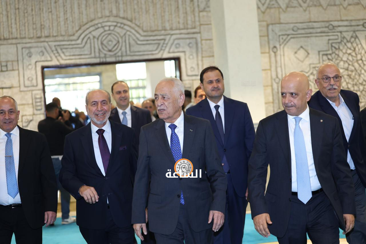 Madar Al-Saa Images 0.42832638598674455