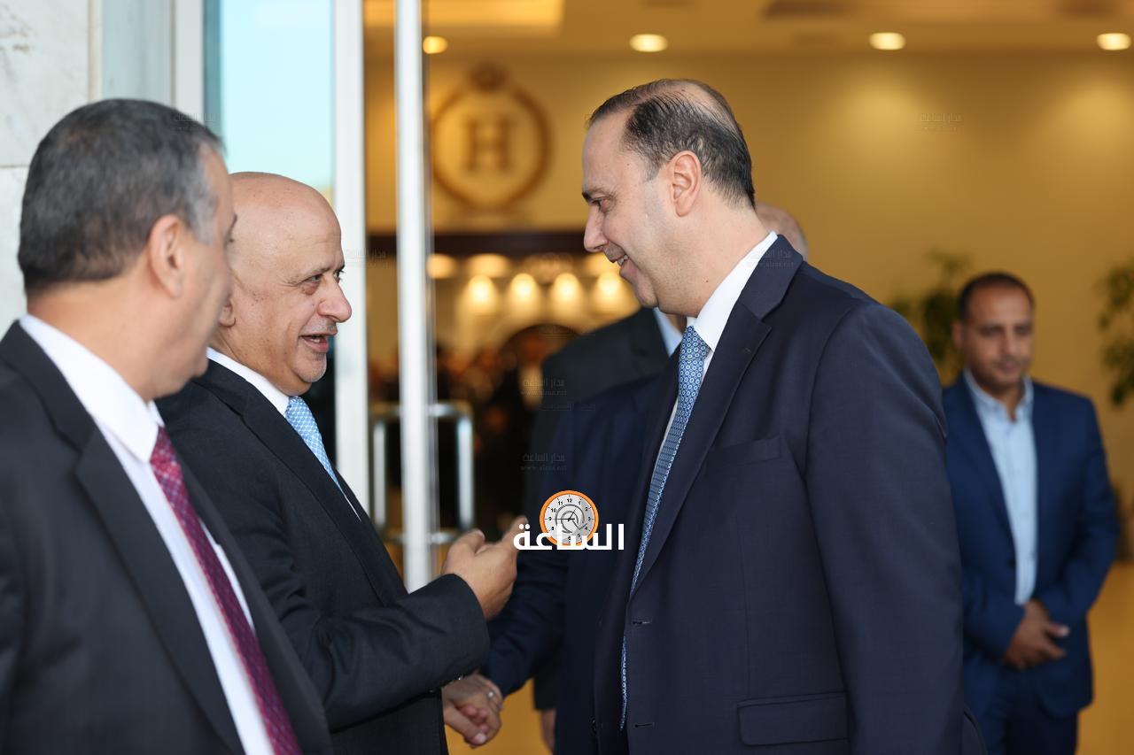 Madar Al-Saa Images 0.05993539715339624