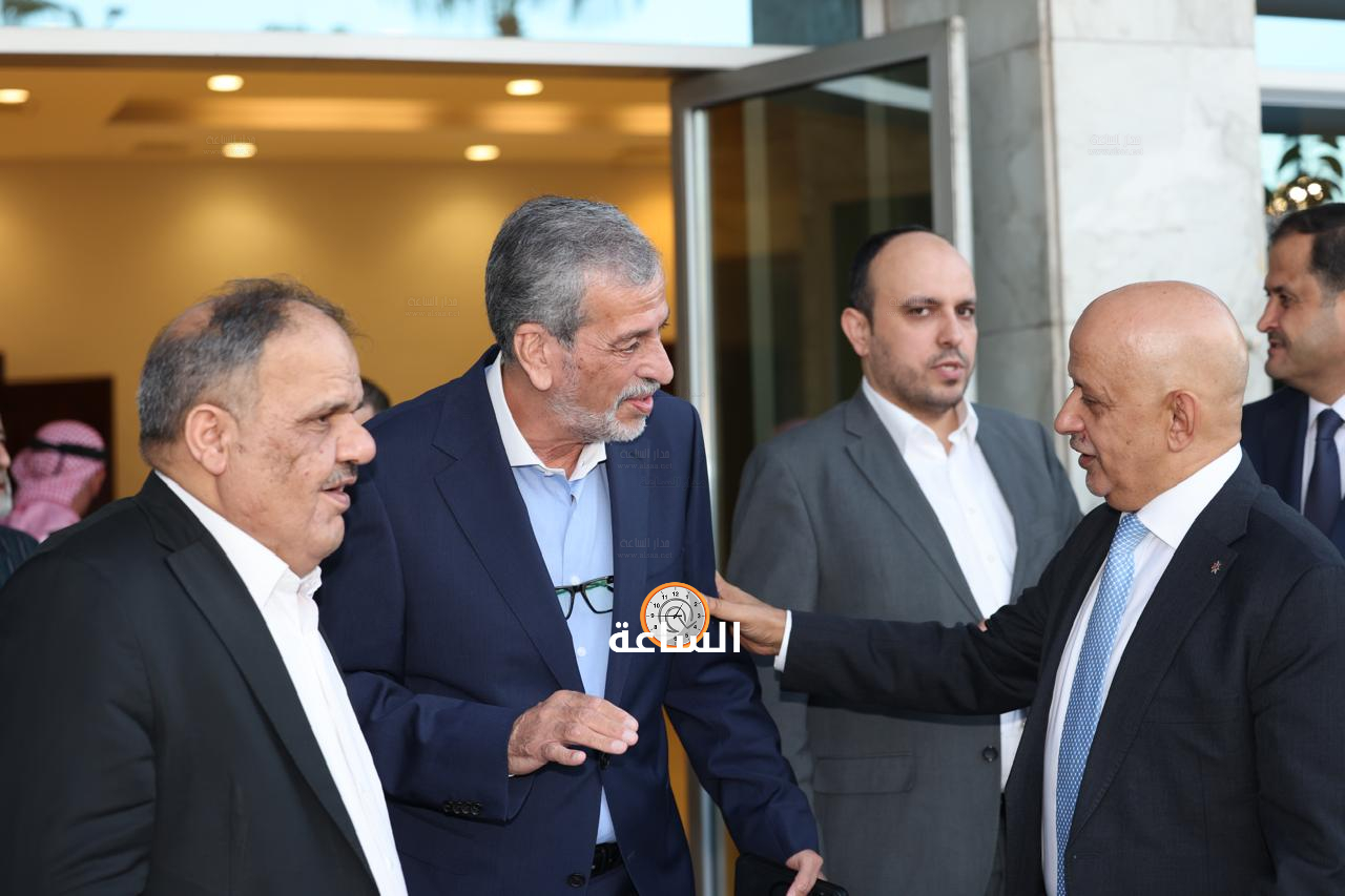 Madar Al-Saa Images 0.21371436518247322