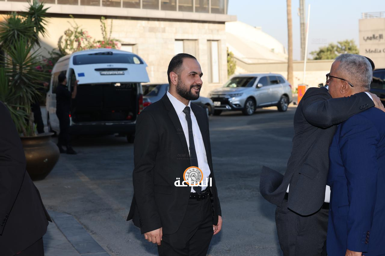 Madar Al-Saa Images 0.6374438441568279