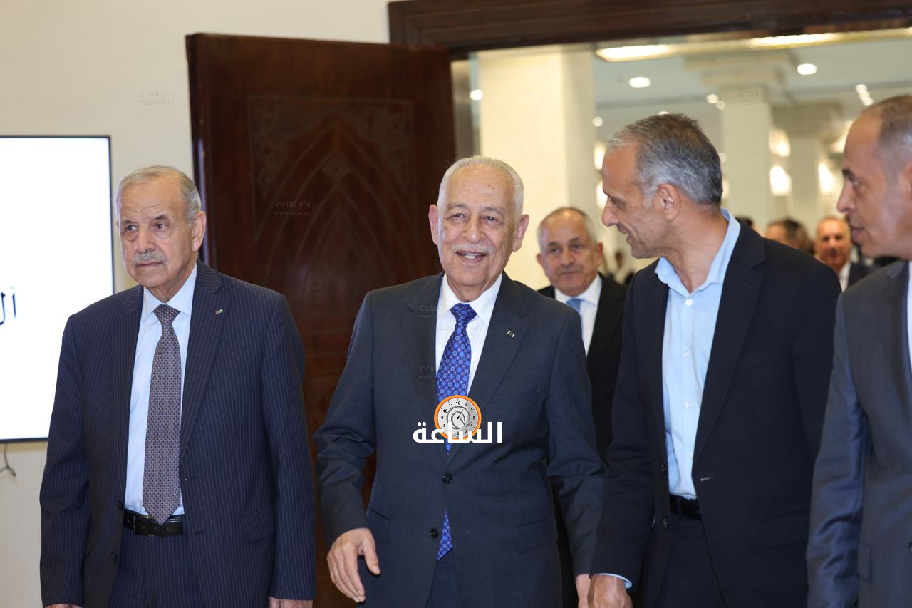 Madar Al-Saa Images 0.9141106071193936