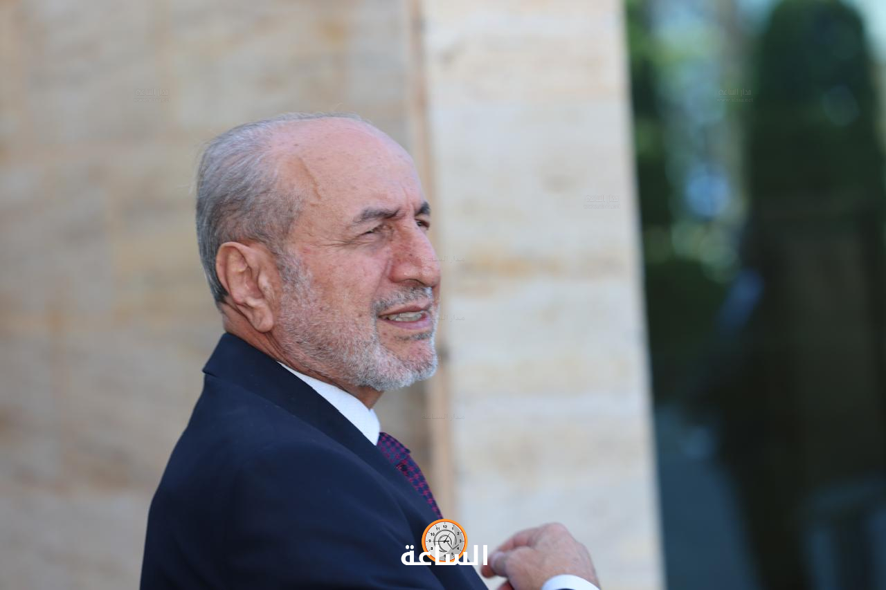 Madar Al-Saa Images 0.170359154140577