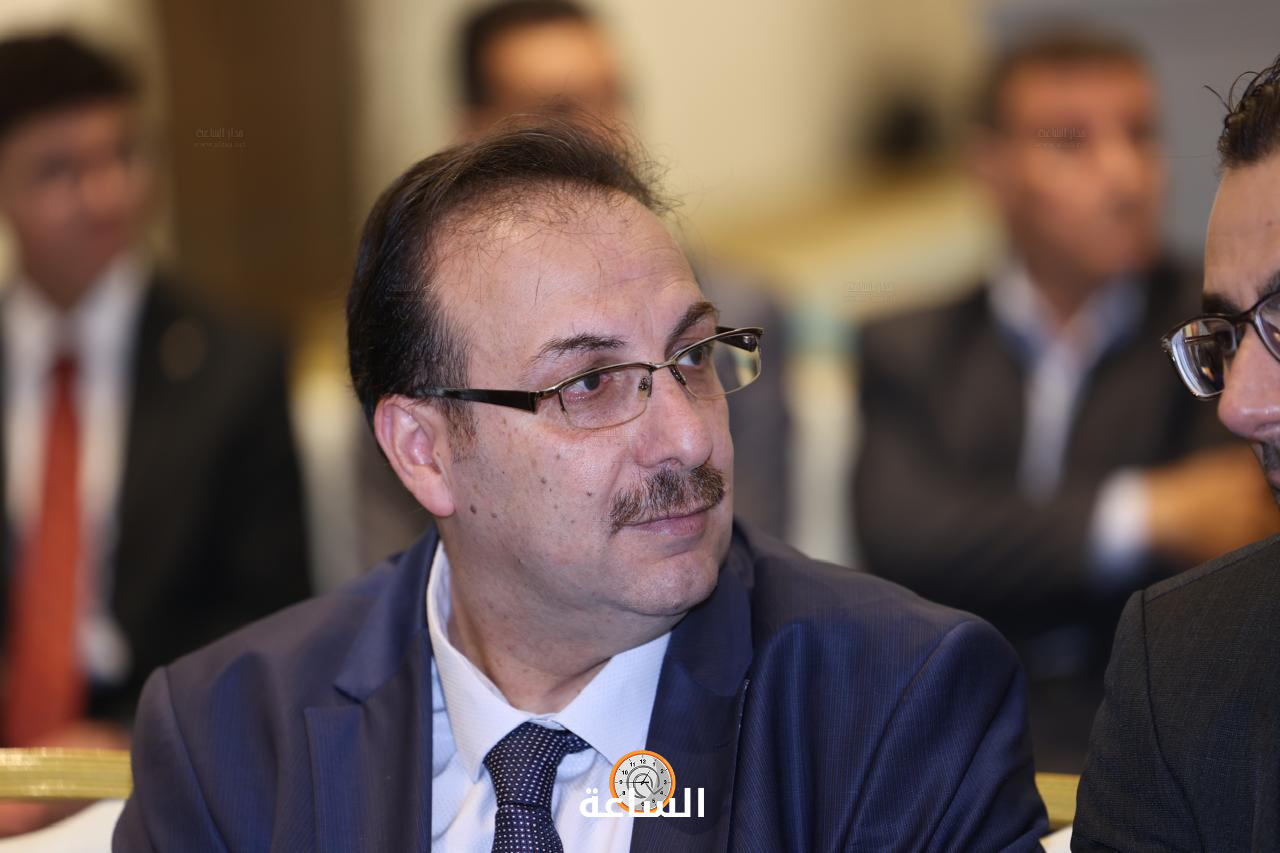 Madar Al-Saa Images 0.2623380842204083