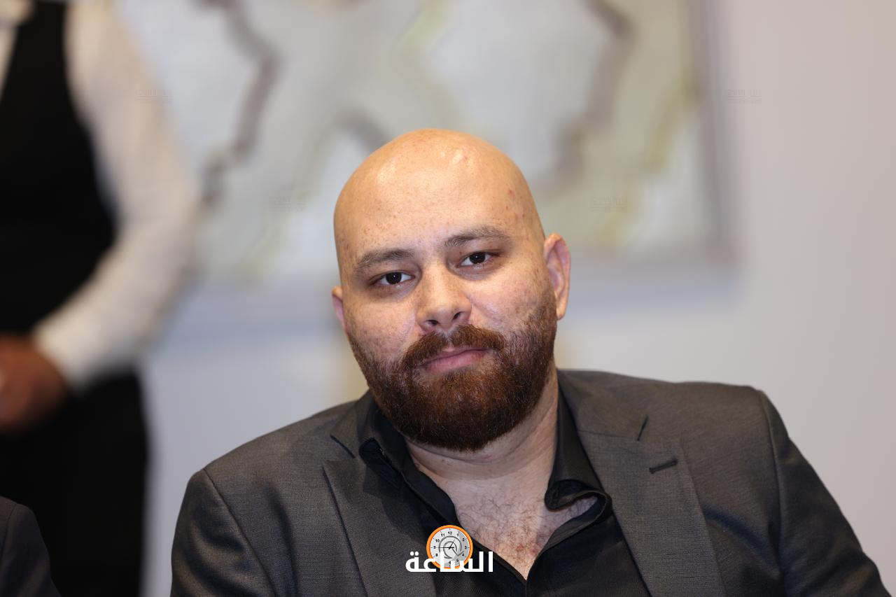 Madar Al-Saa Images 0.4882285645266856